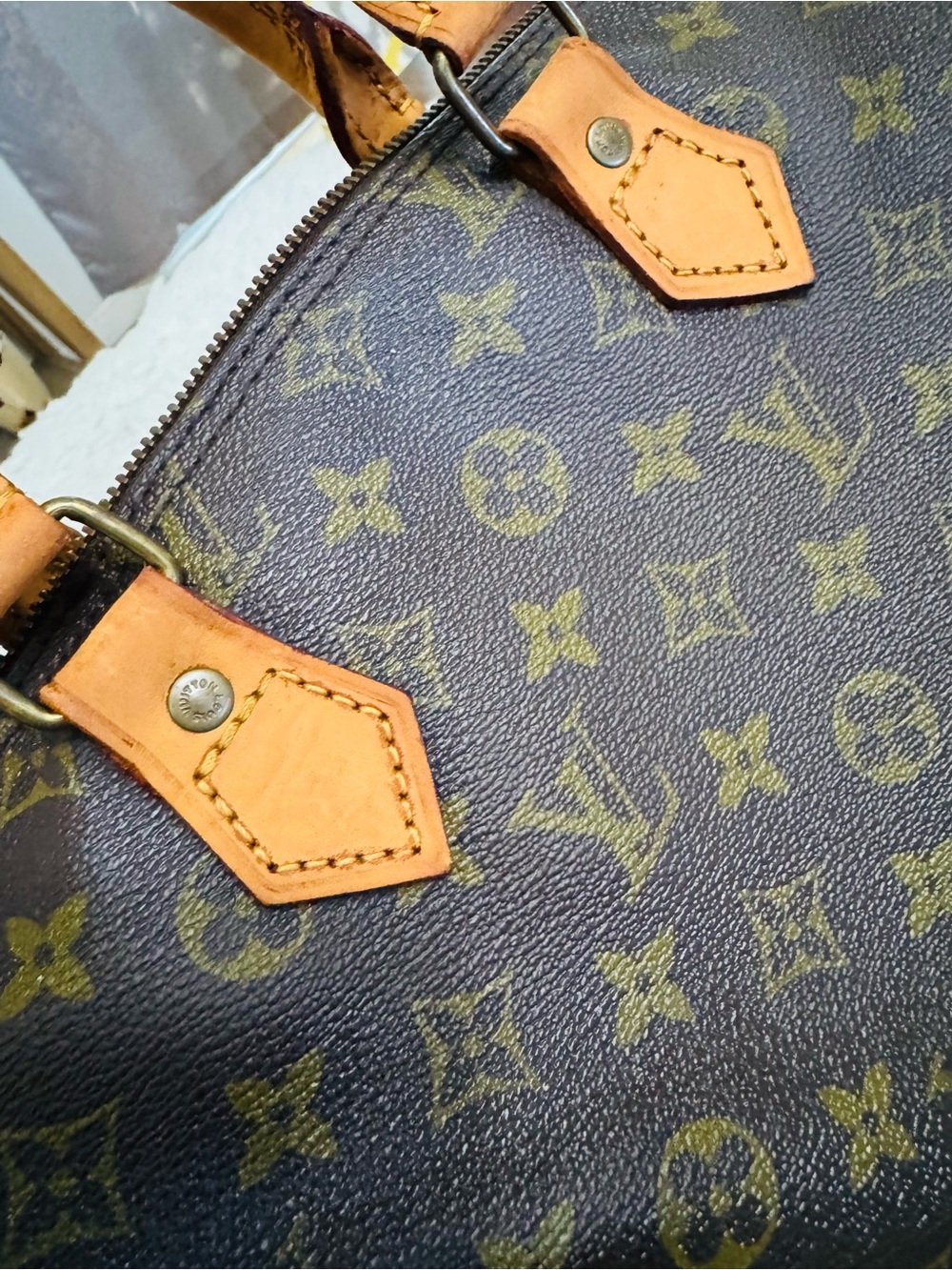 Louis Vuitton Monogram Vintage Speedy 30 - Picture 10 of 14